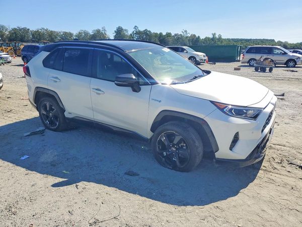 2020 TOYOTA RAV4 XSE HV