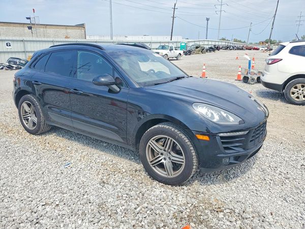 2015 PORSCHE MACAN
