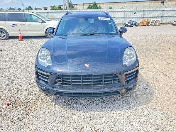2015 PORSCHE MACAN