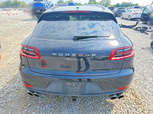 2015 PORSCHE MACAN