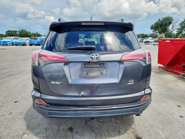 2018 TOYOTA RAV4 LE