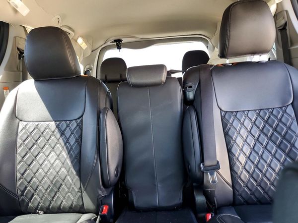 2018 TOYOTA SIENNA SE/SE Premium