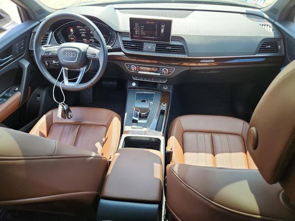 2019 AUDI Q5 quattro Prestige