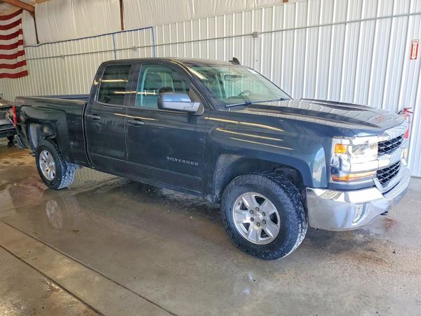 2017 CHEVROLET SILVERADO LT