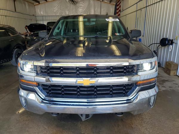 2017 CHEVROLET SILVERADO LT