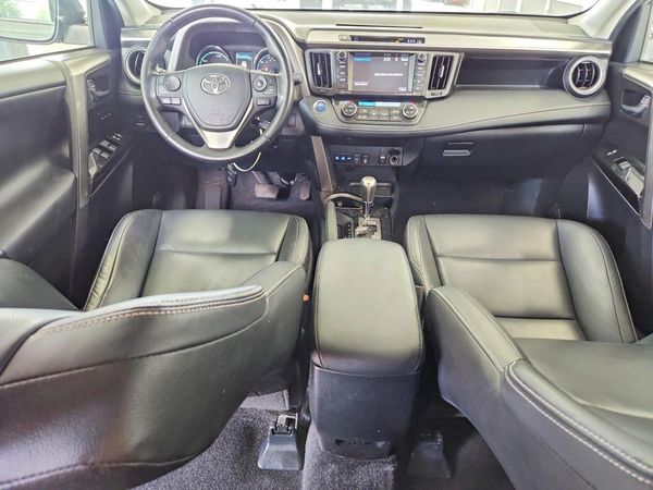 2017 TOYOTA RAV4 Ltd Hybrid