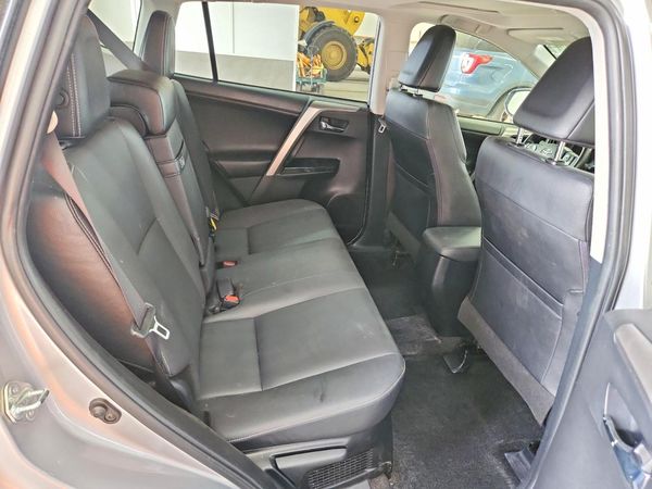 2017 TOYOTA RAV4 Ltd Hybrid