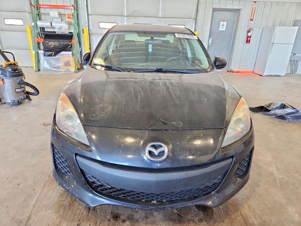 2013 MAZDA 3 SV/Base
