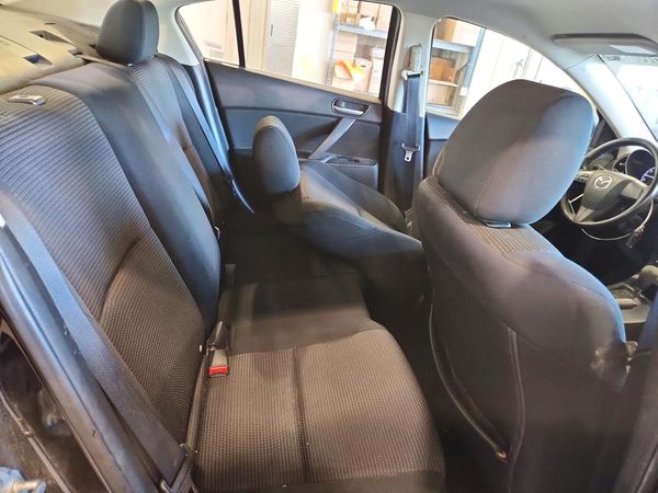 2013 MAZDA 3 SV/Base