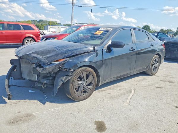 2022 HYUNDAI ELANTRA SEL w/ Convenience Pkg
