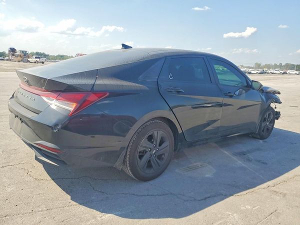 2022 HYUNDAI ELANTRA SEL w/ Convenience Pkg