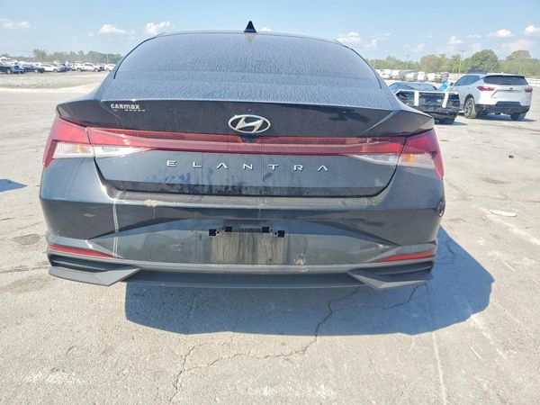 2022 HYUNDAI ELANTRA SEL w/ Convenience Pkg