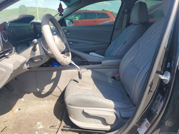 2022 HYUNDAI ELANTRA SEL w/ Convenience Pkg