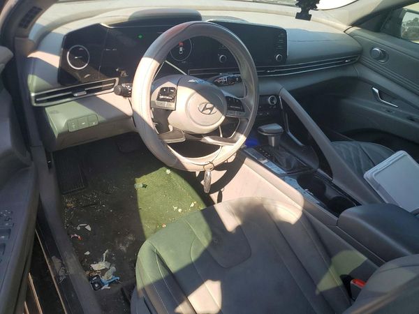 2022 HYUNDAI ELANTRA SEL w/ Convenience Pkg