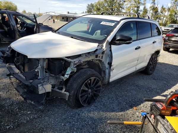 2019 TOYOTA HIGHLANDER
