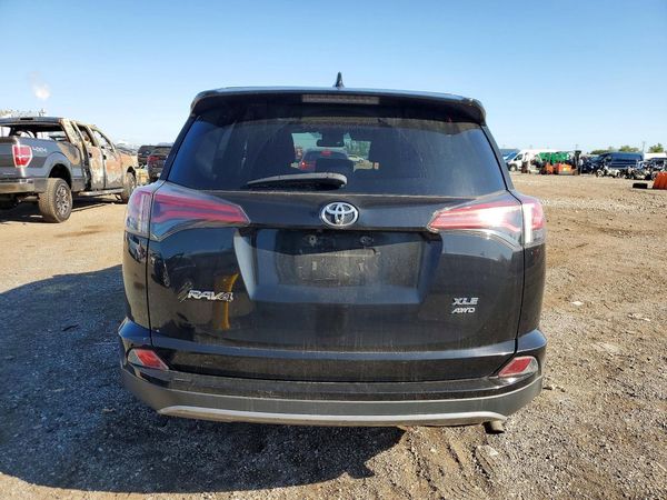 2018 TOYOTA RAV4 Adventure/XLE