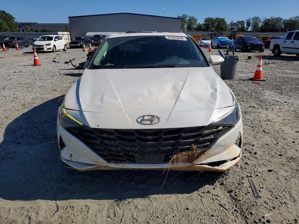 2022 HYUNDAI ELANTRA