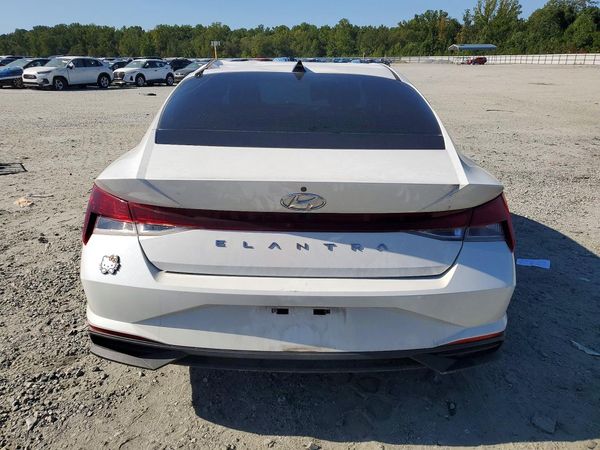 2022 HYUNDAI ELANTRA