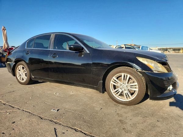 2013 INFINITI G37 — Passenger 3/4