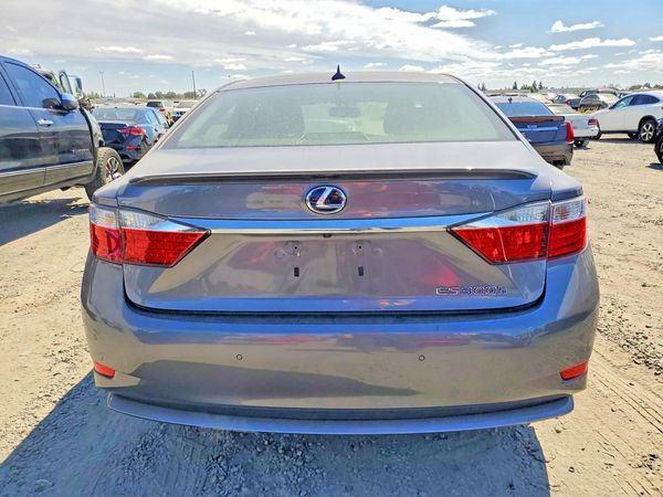 2013 LEXUS ES 300h