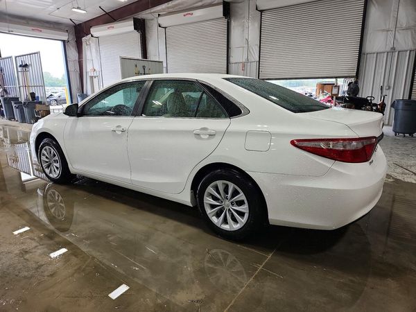 2016 TOYOTA CAMRY