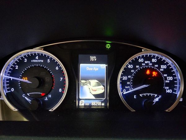 2016 TOYOTA CAMRY