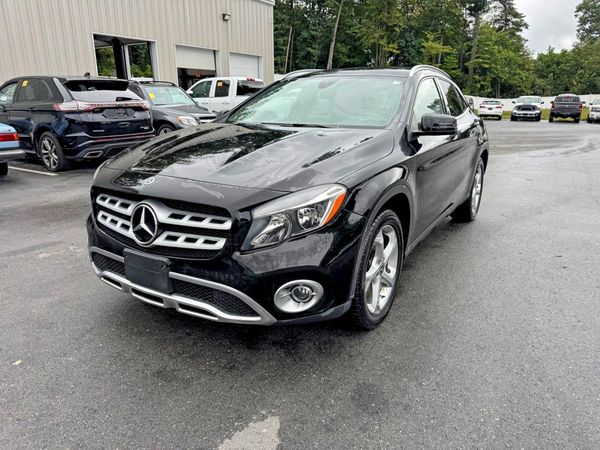 2020 MERCEDES-BENZ GLA