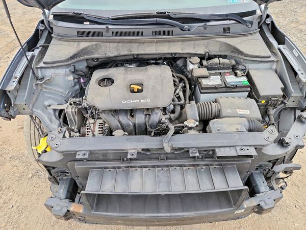 2021 HYUNDAI KONA SE