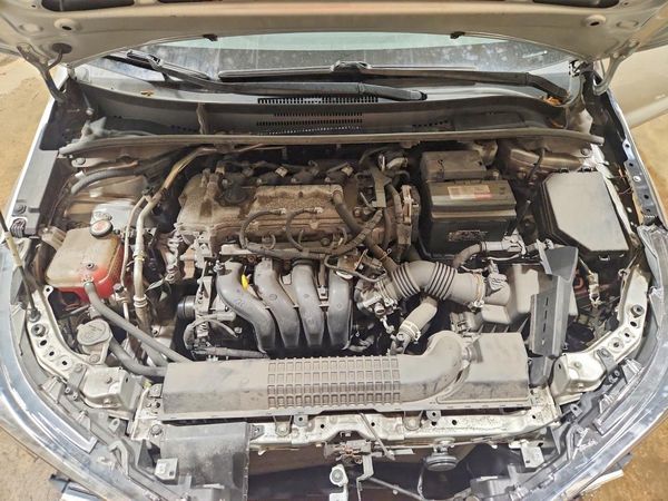2022 TOYOTA COROLLA LE — Engine bay