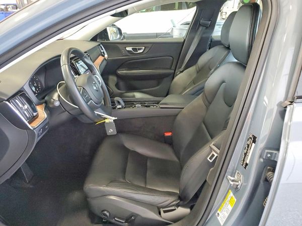 2022 VOLVO S60 — DENT