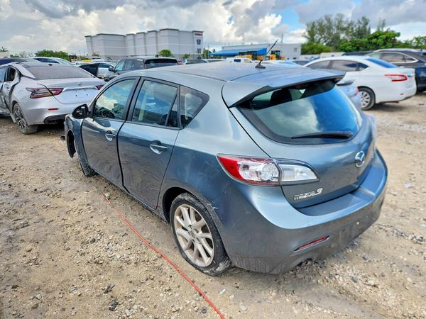 2012 MAZDA MAZDA3 Touring/GS