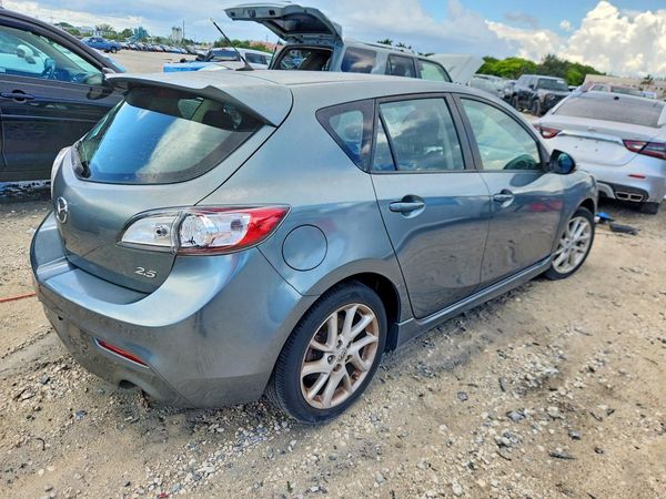 2012 MAZDA MAZDA3 Touring/GS