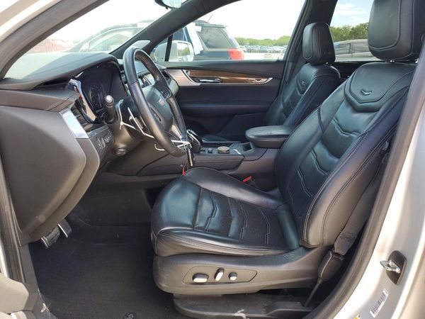 2020 CADILLAC XT6