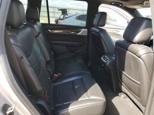 2020 CADILLAC XT6