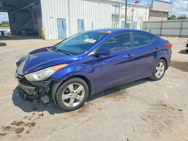2012 HYUNDAI ELANTRA