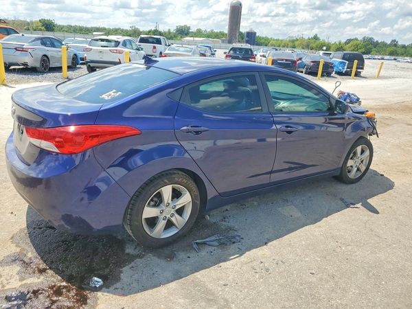 2012 HYUNDAI ELANTRA