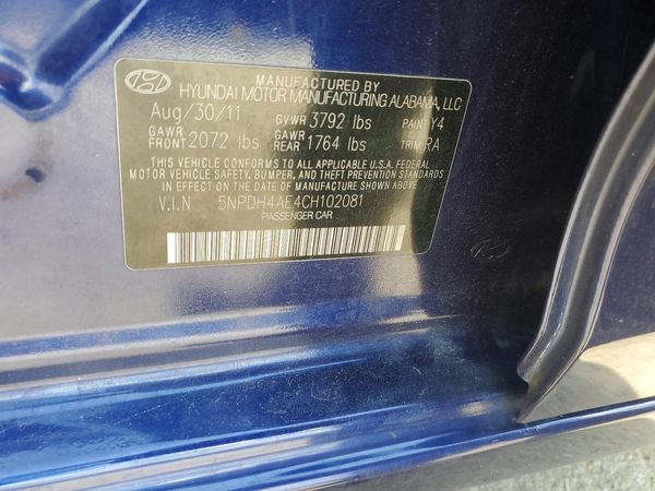 2012 HYUNDAI ELANTRA
