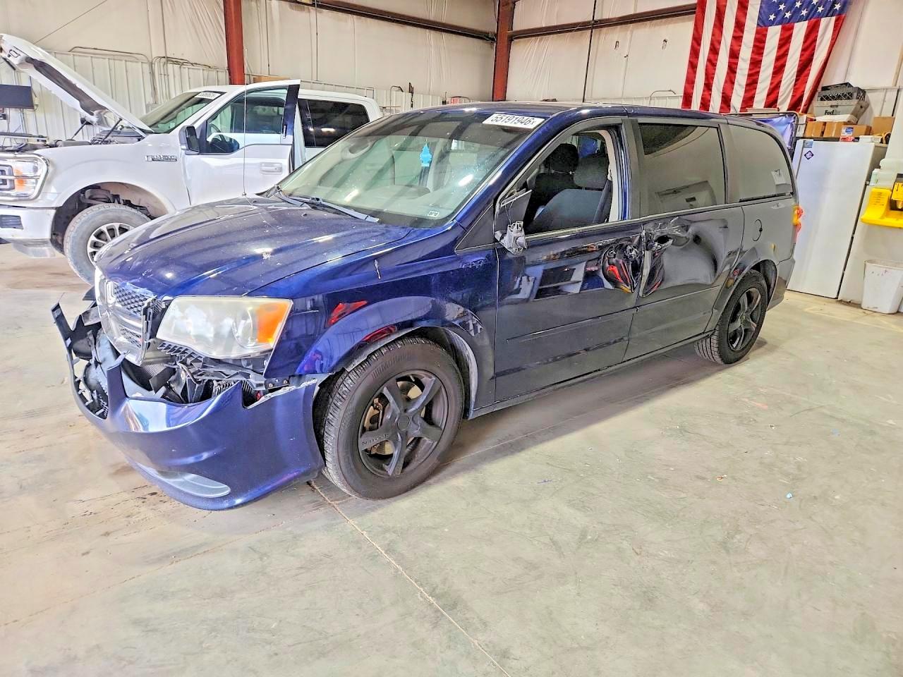 2013 DODGE GRAND CARAVAN SE