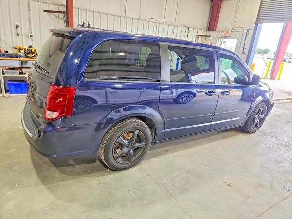 2013 DODGE GRAND CARAVAN SE