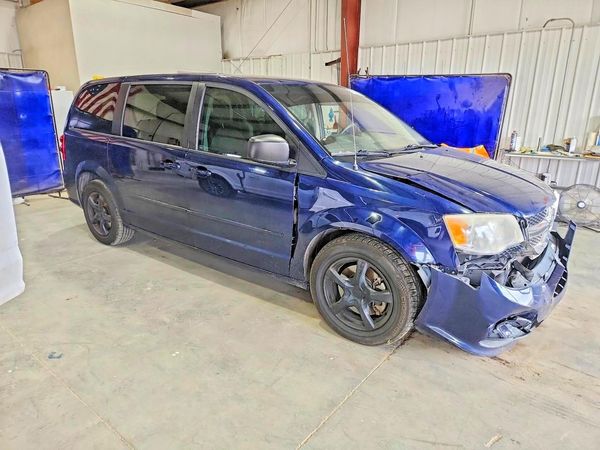 2013 DODGE GRAND CARAVAN SE