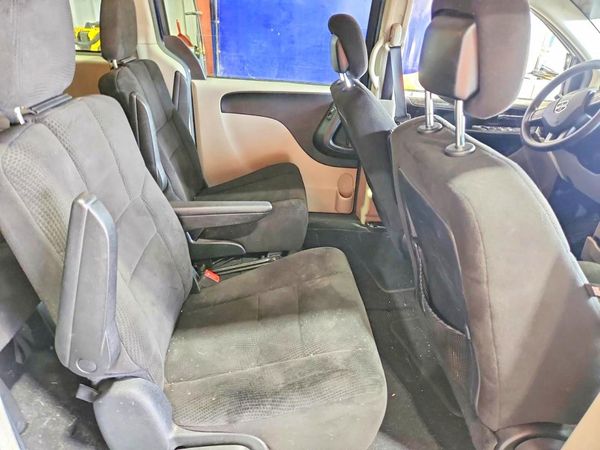 2013 DODGE GRAND CARAVAN SE