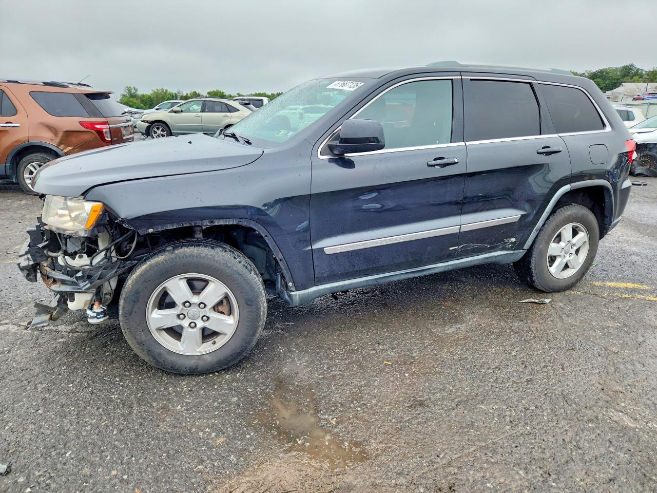 2012 JEEP CHEROKEE Laredo — Front 3/4