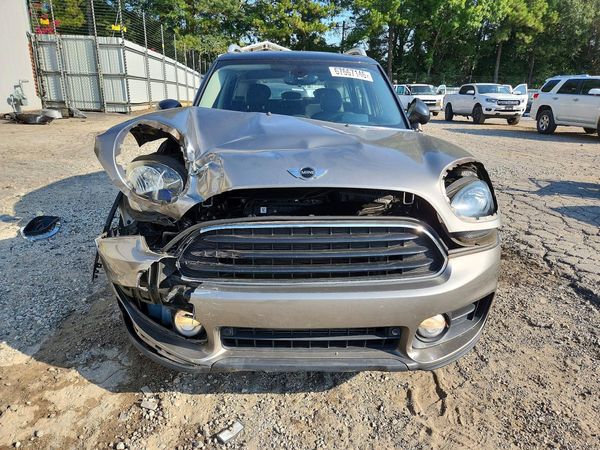 2018 MINI COOPER
