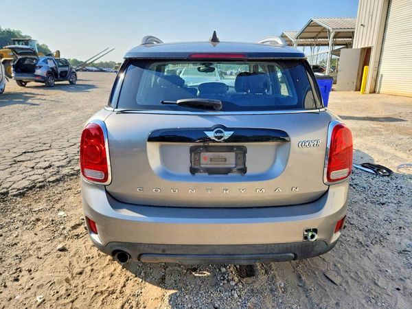 2018 MINI COOPER