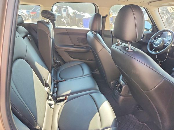 2018 MINI COOPER