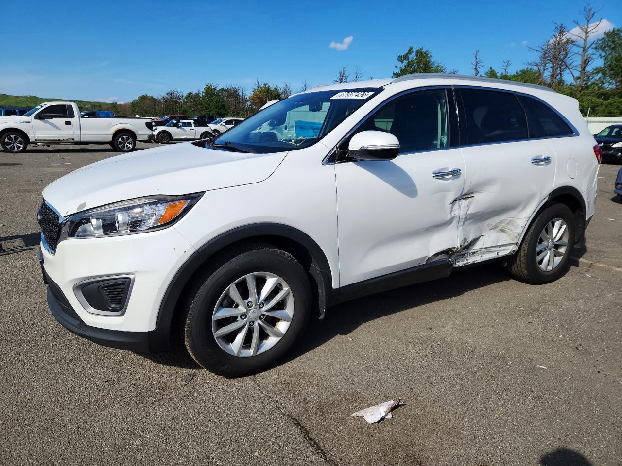2016 KIA SORENTO L / LX