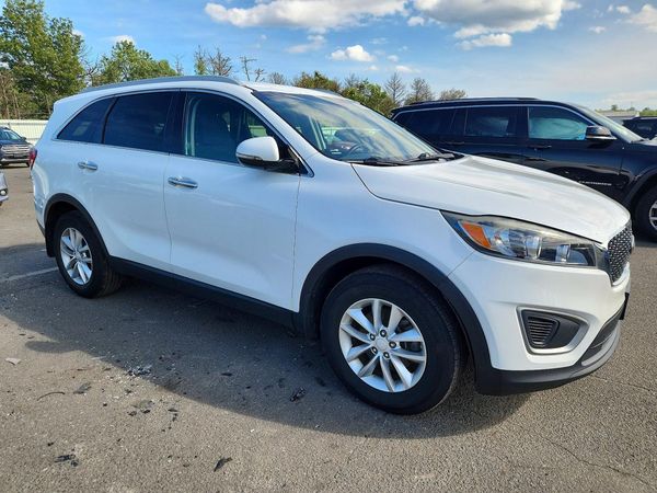 2016 KIA SORENTO L / LX