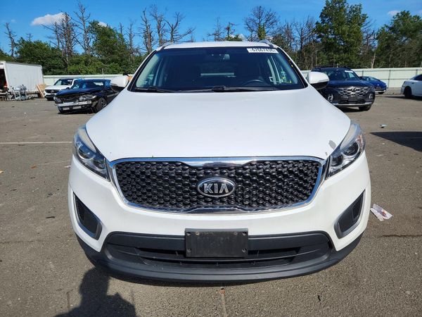 2016 KIA SORENTO L / LX