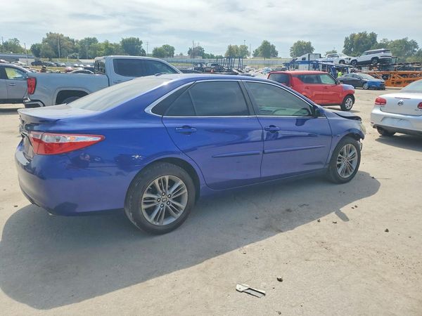 2015 TOYOTA CAMRY