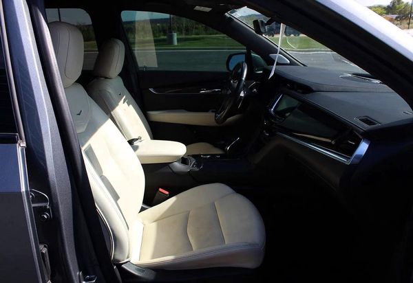 2021 CADILLAC XT6 Sport
